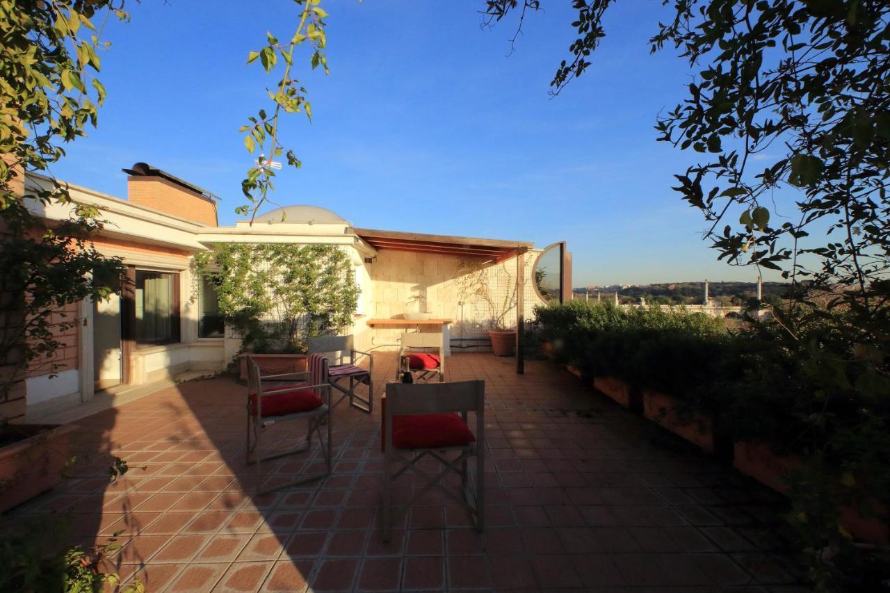Beautiful Loft In Ponte Milvio With Terrace Appartement Rome Buitenkant foto